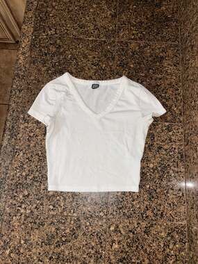 Wild Fable White V-Neck Short Sleeve Crop Top Size XXS